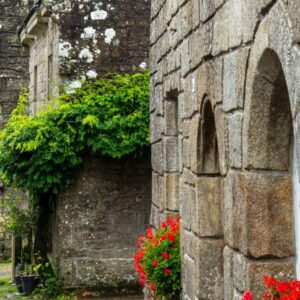 Wandbild - bretonische Straßenflucht in Locronan (Bretagne)