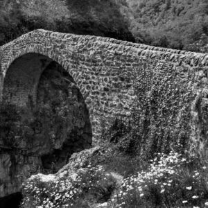 Landschaftsfoto schwarz-weiß - Pont Diable in der Ardeche