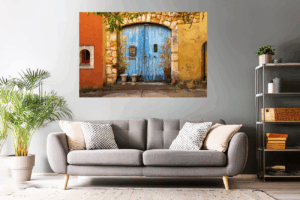 Foto bunte Fassade und blaues Tor in Roussillon