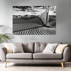 Landschaftsfoto schwarz-weiß | Dünen und Dünenzaun in der Camargue