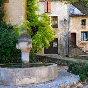 Brunnenplatz in Vaison la Romaine | Provence