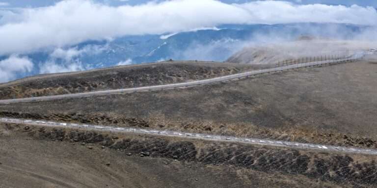 Panorama Wandbild Straßen am Gipfel des Mont Ventoux