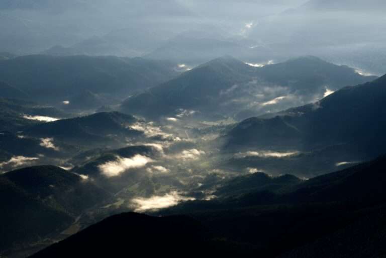 Landschaftsfoto vom Gipfel des Mont Ventoux in der Provence