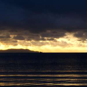 Landschaftsfoto Wandbild in Alu, Acrylglas oder Leinwand | Sonnenaufgang nach Regen am Mittelmeer an der Cote d Azur