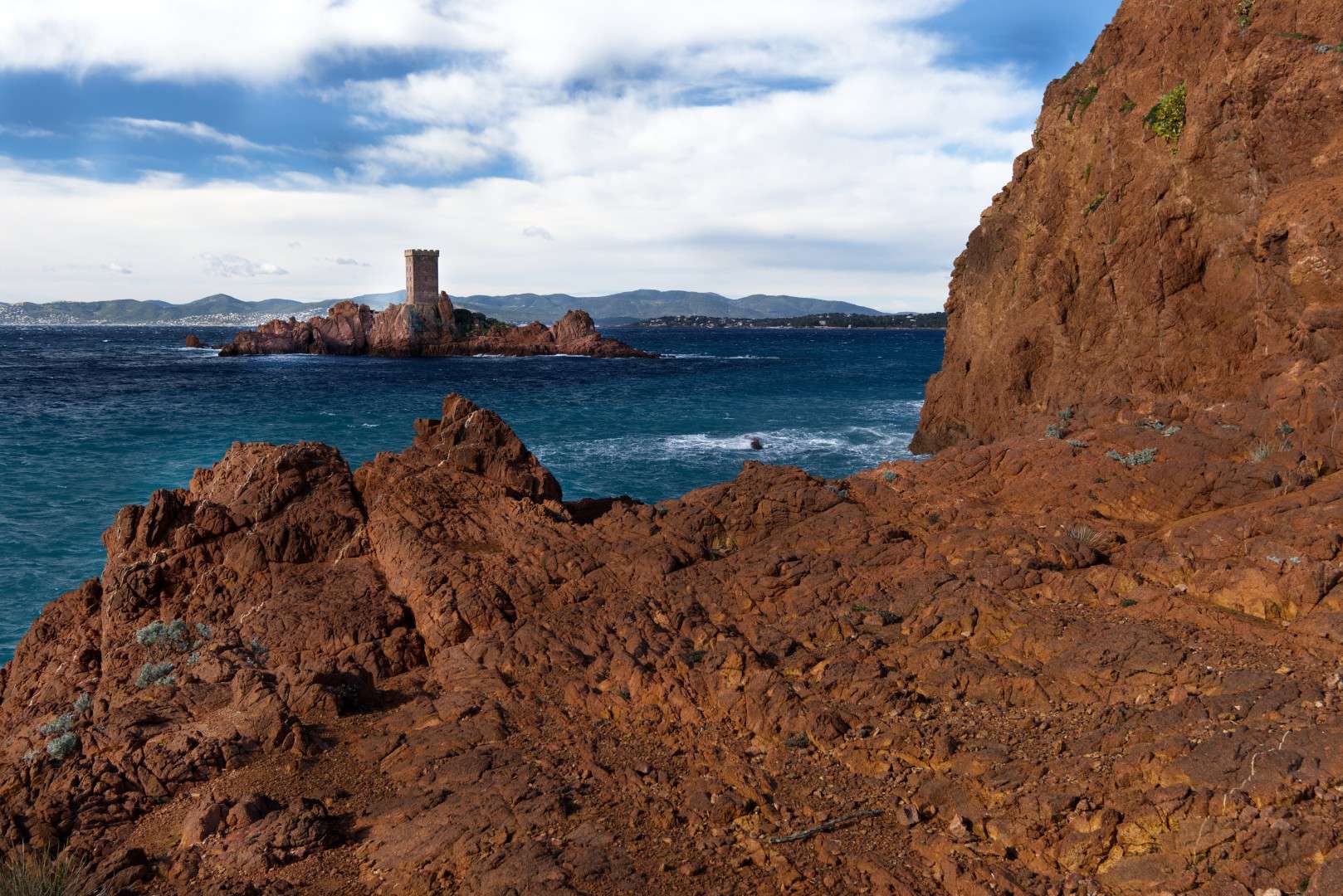 Landschaftsfoto Blick auf die Insel Il de Or an der Esterel Küste